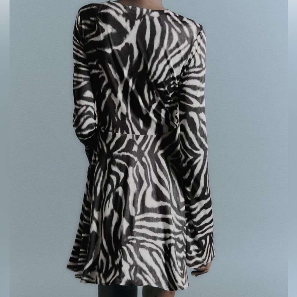 🔴🆕 Zara Zebra Print Dress - Picture 8 of 8